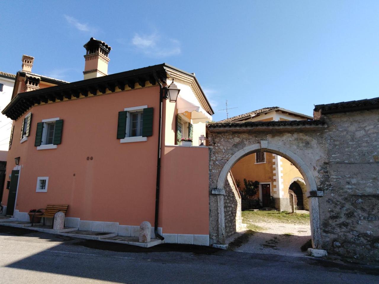 Casa Del Capitello Apartment Caprino Veronese Exterior photo